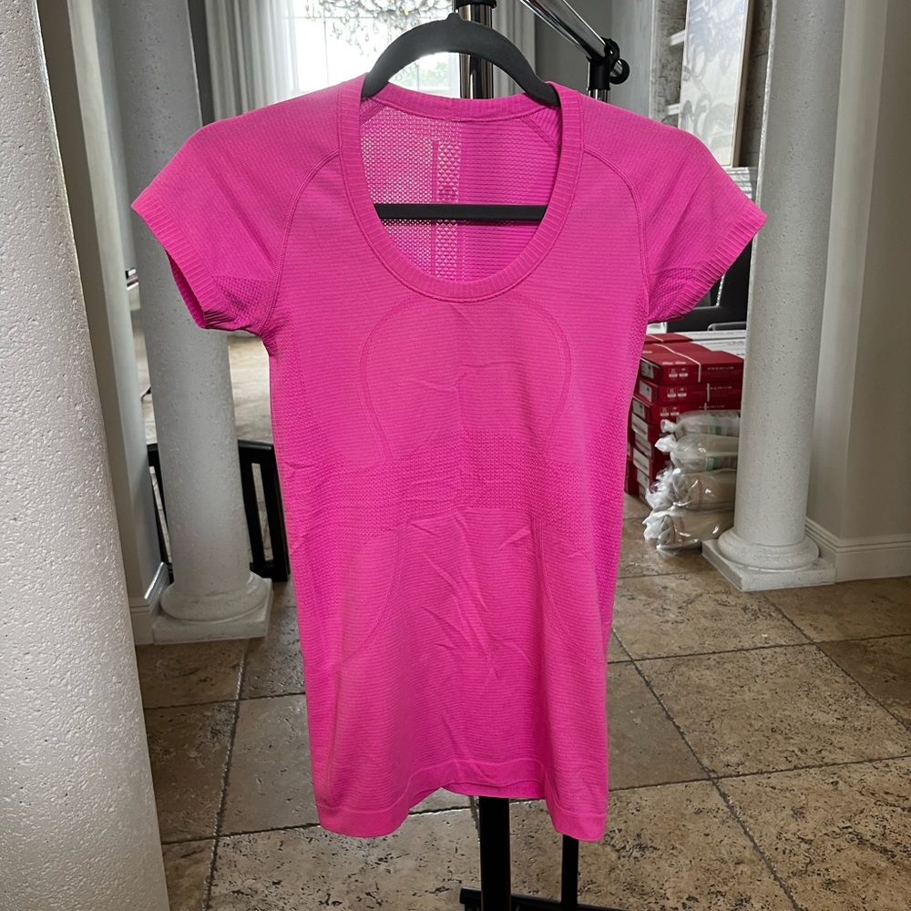 Lululemon Swiftly Tech Short Sleeve